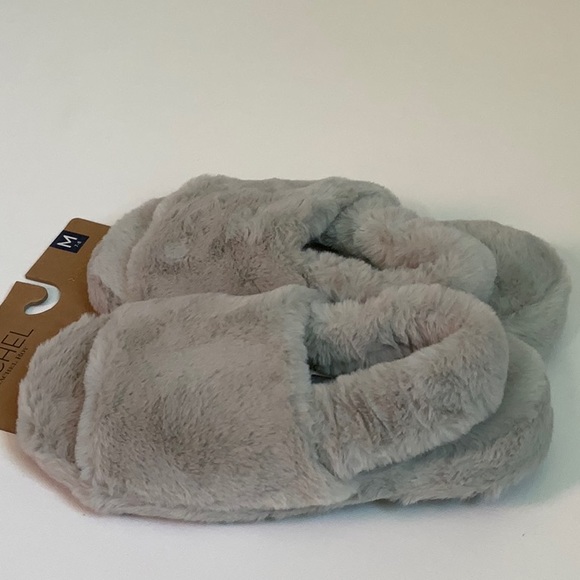 RACHEL Rachel Roy Memory Foam Slippers - Picture 3 of 4